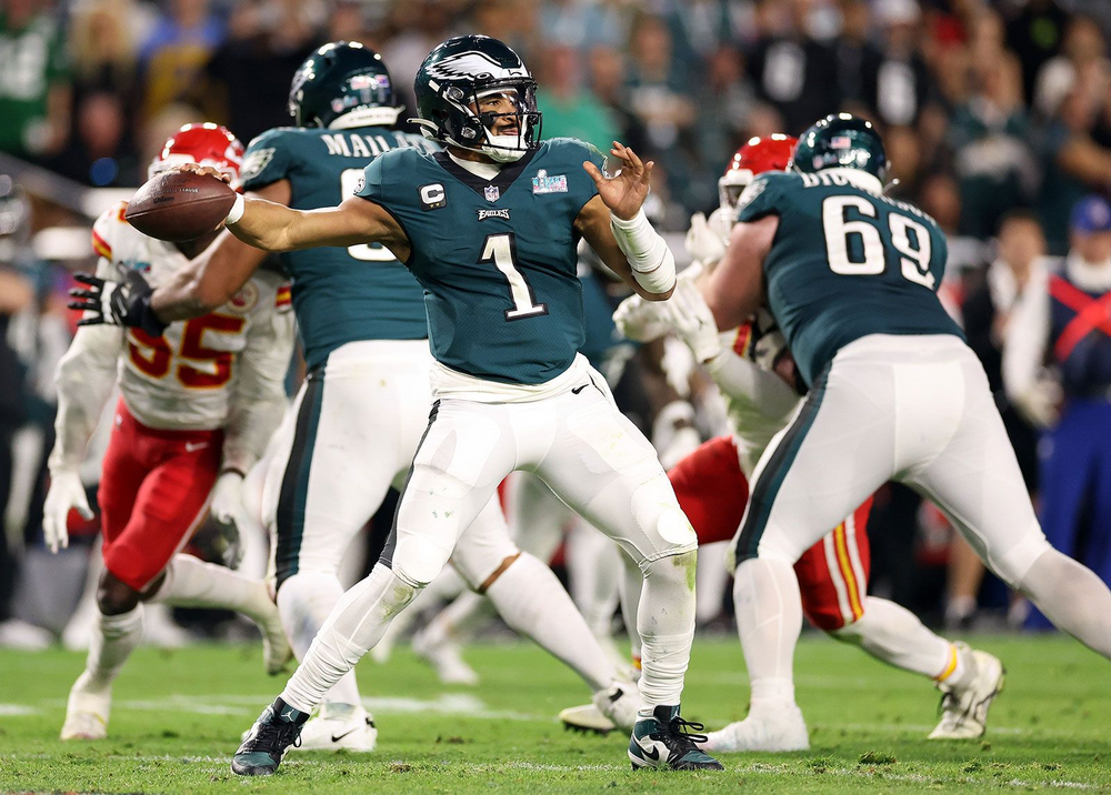 AMERICAN FOOTBALL